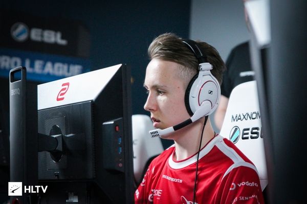 站定空位 站定空位