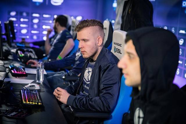 一旦外线被 一旦外线被