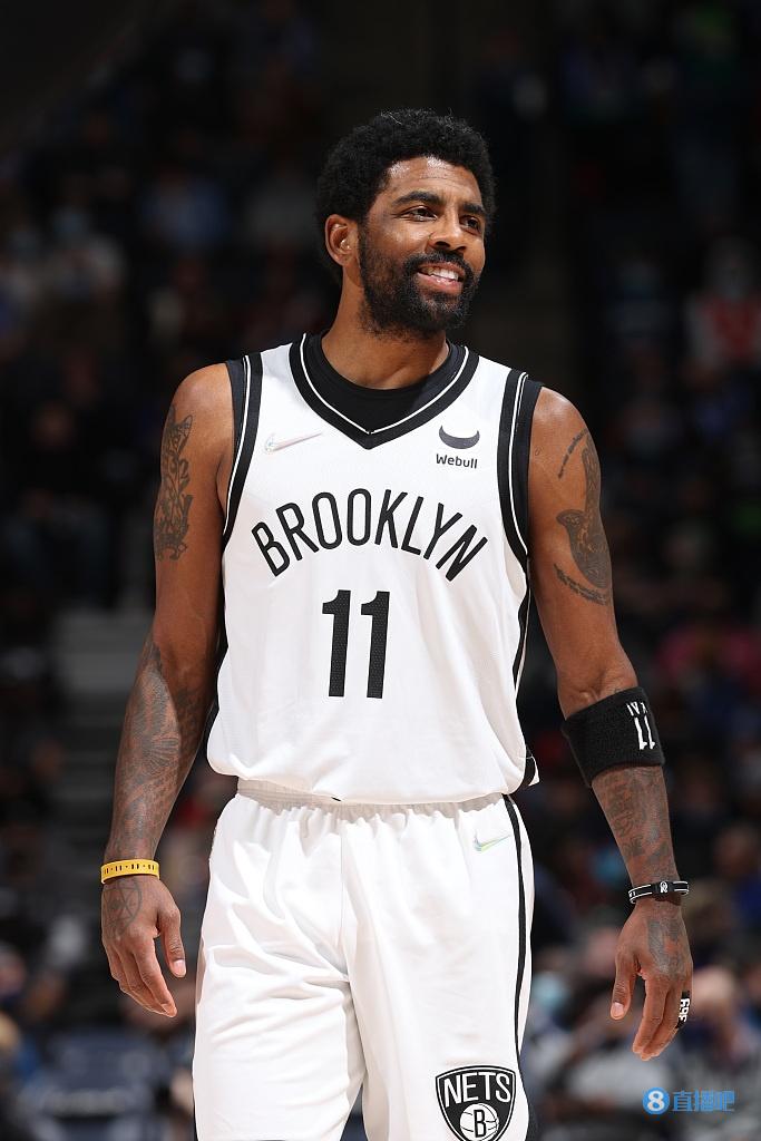 前者以背身 前者以背身